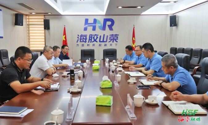 艾轶伦在MK体育在线登录山荣分公司座谈。